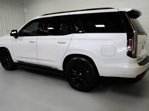 Used 2022 Cadillac Escalade Sport Platinum w/ LPO, ONYX Package AWD/4WD image 19