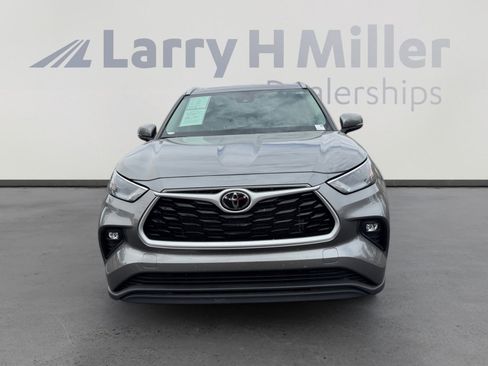 Certified 2025 Toyota Highlander XLE AWD/4WD image 8