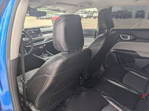 Used 2022 Jeep Compass Latitude FWD image 25
