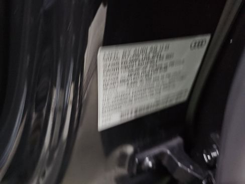 Used 2024 Audi SQ8 Prestige w/ Prestige Package image 38