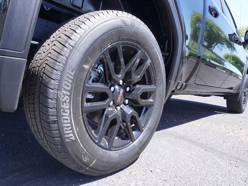 New 2026 GMC Sierra 1500 Elevation image 6