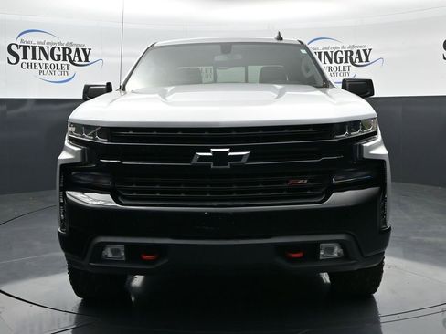 Used 2020 Chevrolet Silverado 1500 LT Trail Boss image 2