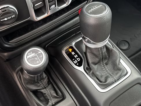 New 2026 Jeep Gladiator Sport AWD/4WD image 20