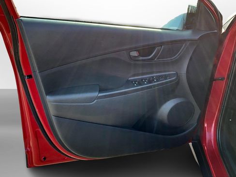 Used 2019 Hyundai Kona SEL image 24