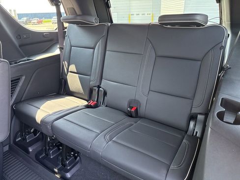 Used 2025 Chevrolet Tahoe Premier AWD/4WD image 10