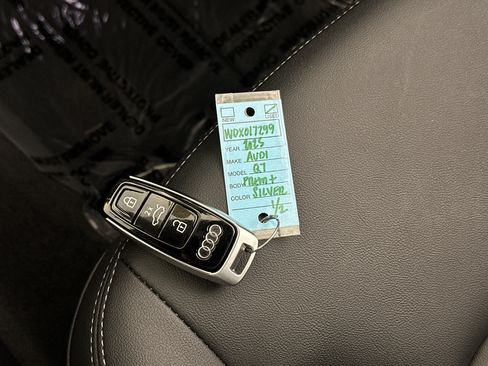 Certified 2025 Audi Q7 2.0T Premium Plus w/ Premium Plus Package image 30