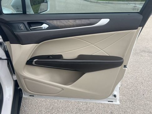 Used 2019 Lincoln MKC Reserve w/ MKC Climate Package FWD image 23