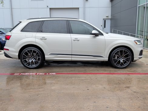 Used 2023 Audi Q7 3.0T Prestige w/ Prestige Package image 11
