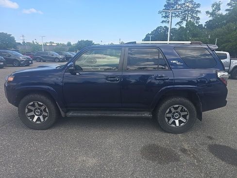 Used 2018 Toyota 4Runner TRD Off-Road Premium AWD/4WD image 9
