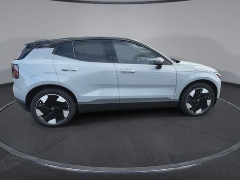 New 2025 Volvo EX30 Plus w/ Protection Package Premier AWD/4WD image 9