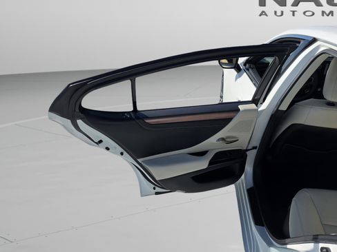 Used 2025 Lexus ES 350 w/ Premium Package image 20