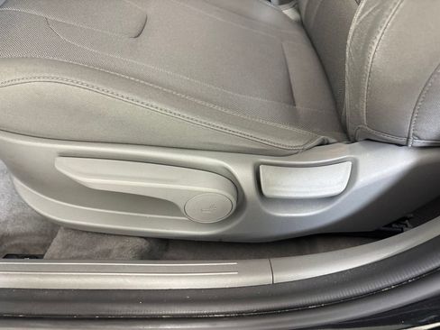 Used 2024 Hyundai Elantra SE FWD image 15