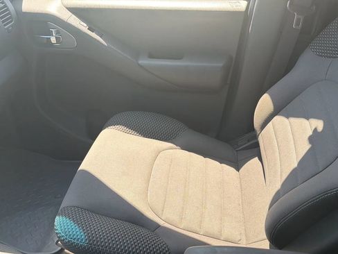 Used 2013 Nissan Frontier Desert Runner RWD image 21