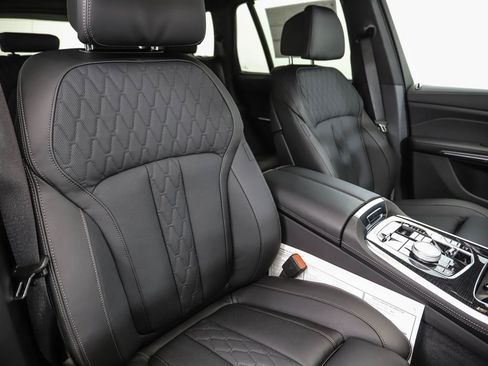 New 2026 BMW X5 M60i image 31