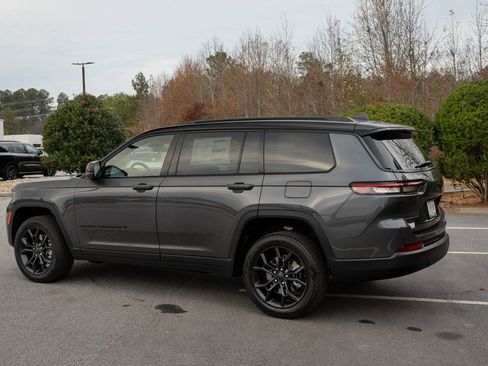 New 2025 Jeep Grand Cherokee L Limited AWD/4WD image 7