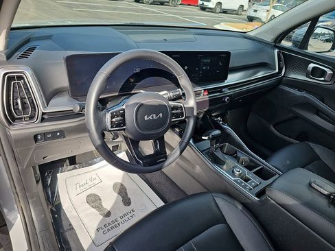 Used 2024 Kia Sorento EX w/ Panoramic Sunroof Package image 21