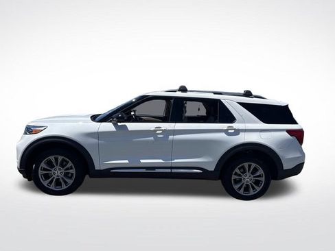 Certified 2022 Ford Explorer Limited w/ Equipment Group 301A AWD/4WD image 2