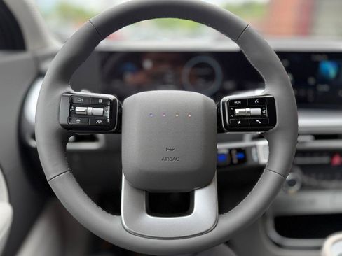 New 2026 Hyundai Ioniq 9 SEL image 16