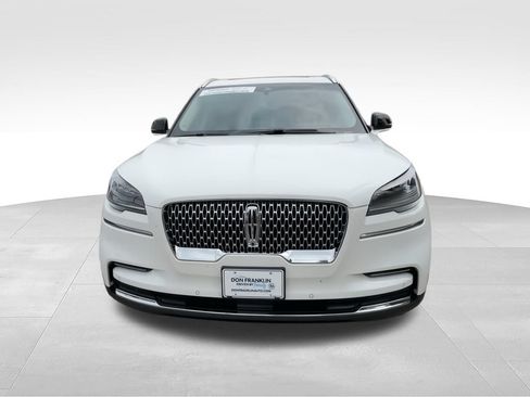 Used 2023 Lincoln Aviator Reserve w/ Equipment Group 201A AWD/4WD image 4