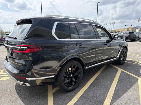 Used 2024 BMW X7 xDrive40i AWD/4WD image 7