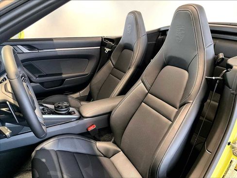 New 2025 Porsche 911 Carrera image 5