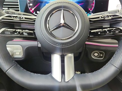 Used 2024 Mercedes-Benz GLS 450 4MATIC image 43