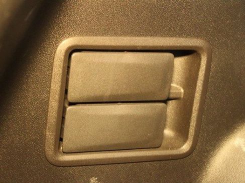 Used 2018 GMC Acadia SLT image 15