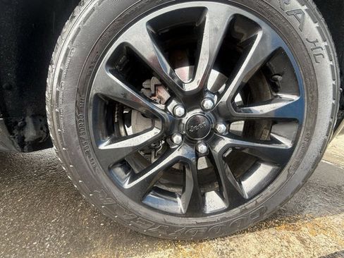 Used 2020 Jeep Grand Cherokee Altitude image 10