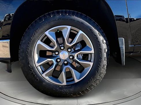 Used 2023 Chevrolet Silverado 1500 LT image 32
