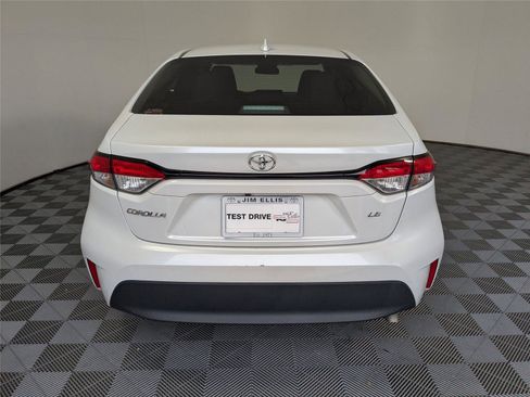 Certified 2023 Toyota Corolla LE image 22