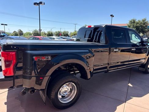 Certified 2017 Ford F350 Platinum w/ Platinum Ultimate Package AWD/4WD image 12
