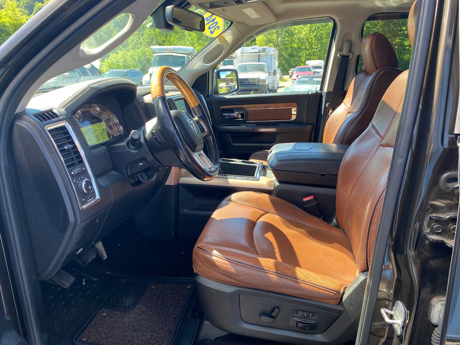Used 2014 RAM 1500 Laramie Longhorn w/ Convenience Group AWD/4WD image 9