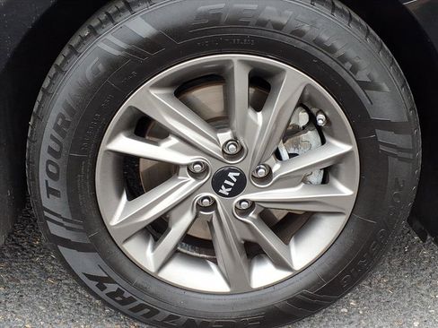 Used 2019 Kia Optima LX image 9