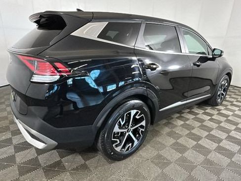 Used 2023 Kia Sportage EX FWD image 3