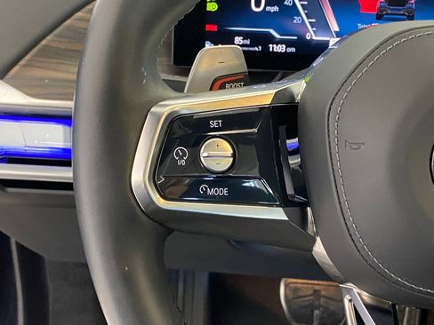 Used 2025 BMW 760i xDrive w/ Executive Package image 17