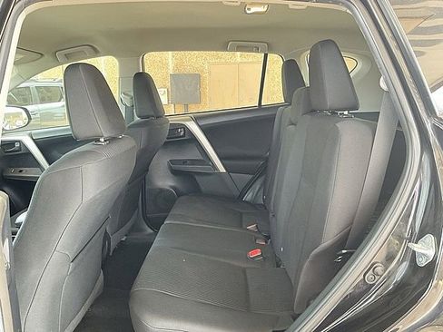 Used 2015 Toyota RAV4 LE FWD image 13