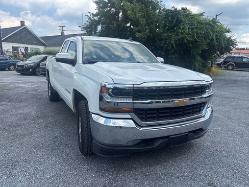 Used 2019 Chevrolet Silverado 1500 LT AWD/4WD image 3