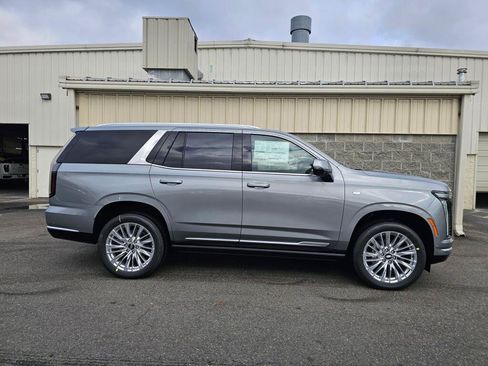 New 2026 Cadillac Escalade Luxury AWD/4WD image 9
