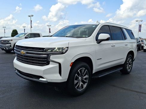 Used 2022 Chevrolet Tahoe LT w/ Luxury Package AWD/4WD image 3