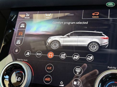 Used 2018 Land Rover Range Rover Velar R-Dynamic HSE AWD/4WD image 24