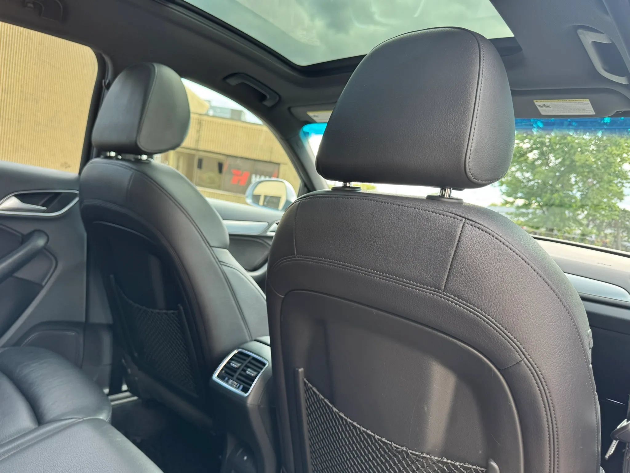 Used 2018 Audi Q3 2.0T Premium w/ Convenience Package AWD/4WD image 32
