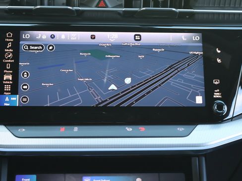 Used 2024 Jeep Wagoneer Launch Edition image 3