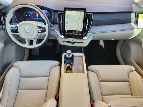 New 2026 Volvo XC90 B5 Ultra w/ Protection Package Premier AWD/4WD image 22