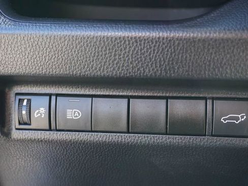 Used 2019 Toyota RAV4 XLE w/ Convenience Package image 19