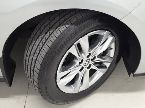 Used 2022 Toyota Sienna Limited AWD/4WD image 52