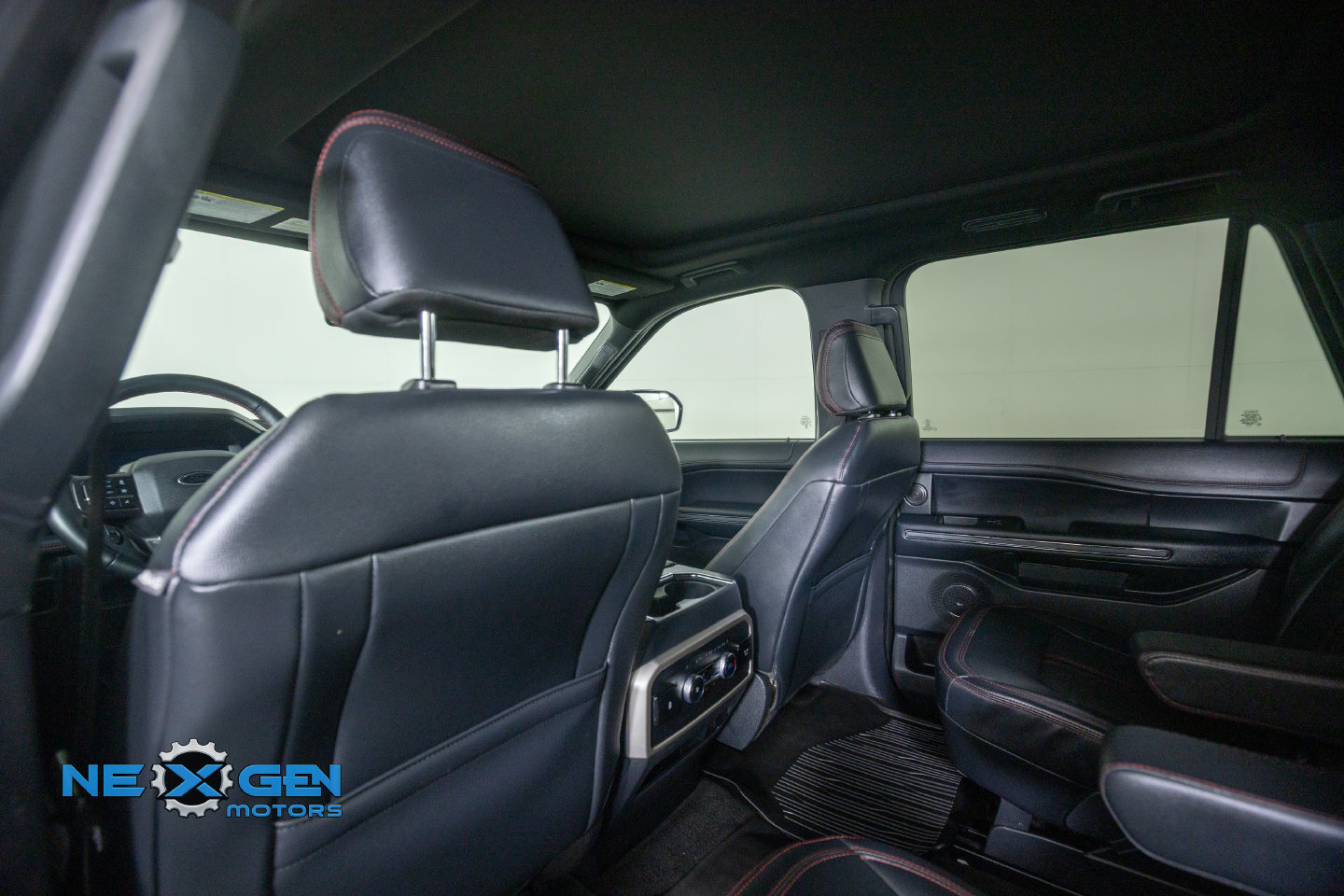Used 2024 Ford Expedition Max Limited AWD/4WD image 30