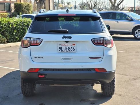 Used 2024 Jeep Compass Trailhawk AWD/4WD image 6