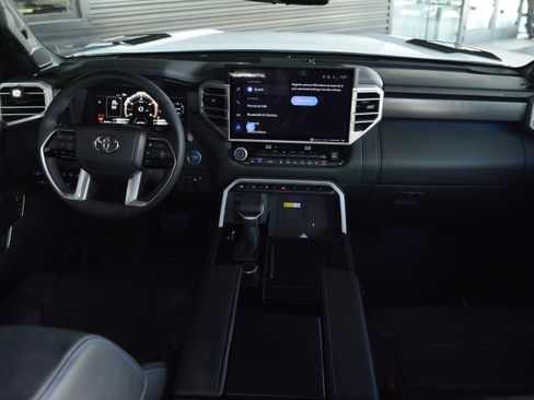 Used 2023 Toyota Tundra Platinum AWD/4WD image 12