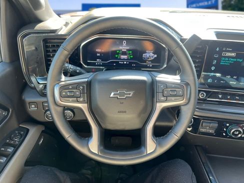 Certified 2025 Chevrolet Silverado 2500 ZR2 w/ Technology Package AWD/4WD image 16