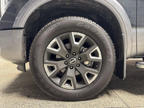 Used 2023 Nissan Titan Platinum Reserve w/ Moonroof Package image 3